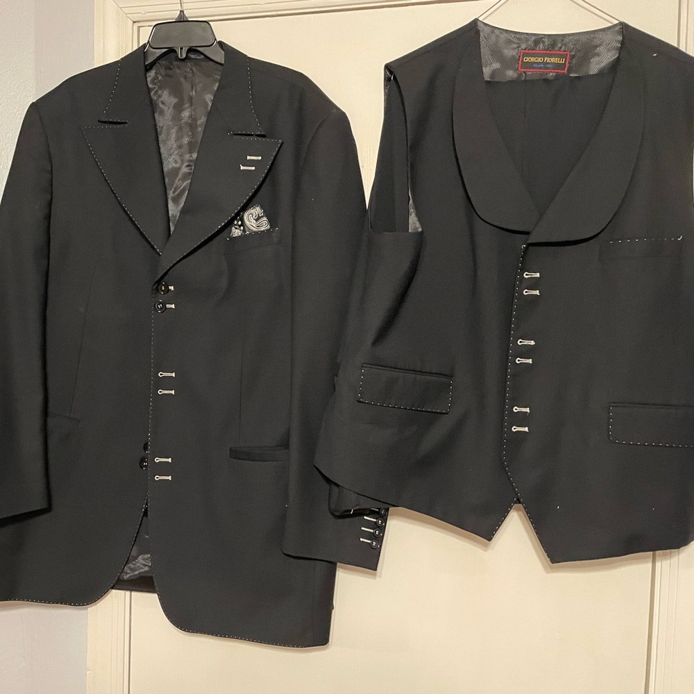 Mens 3 piece suit.